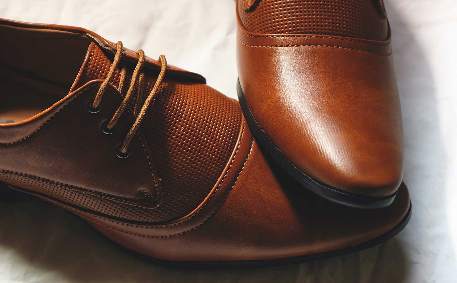 How to Wear Brown Pants & Black Shoes - Suits Expert