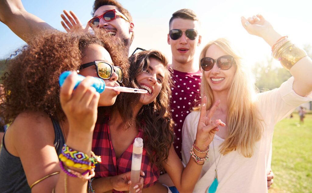 What to wear to a concert - faverie